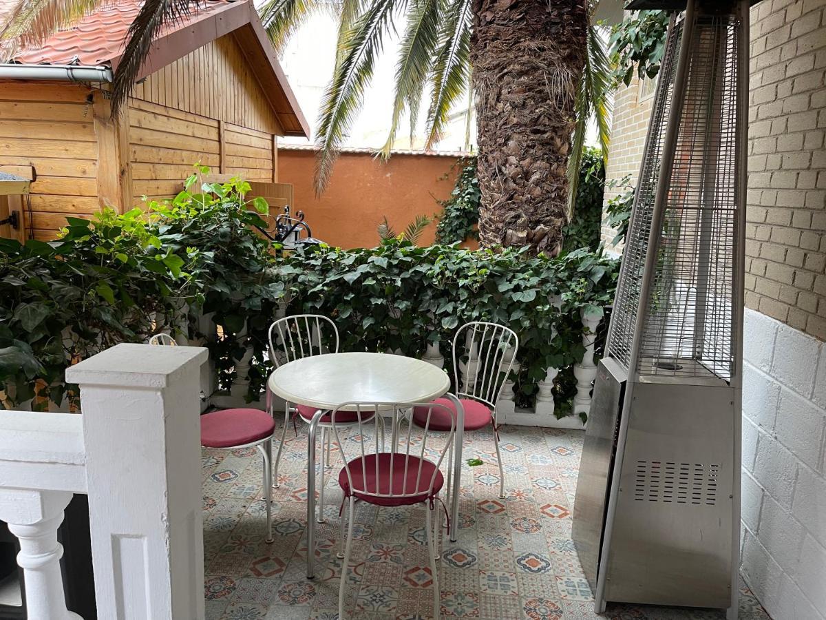 Tu Mansion Guest House Navalcarnero Bagian luar foto