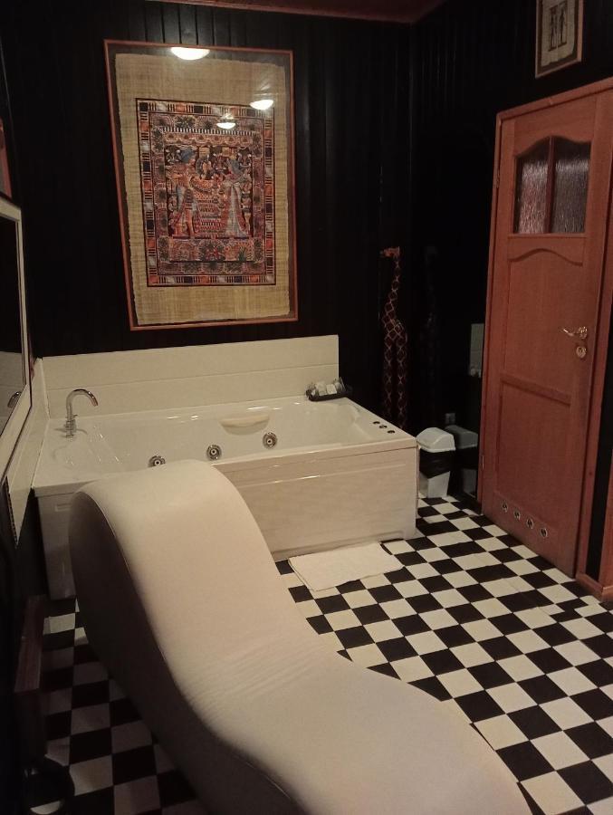 Tu Mansion Guest House Navalcarnero Bagian luar foto