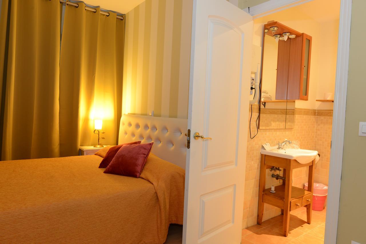 Tu Mansion Guest House Navalcarnero Bagian luar foto