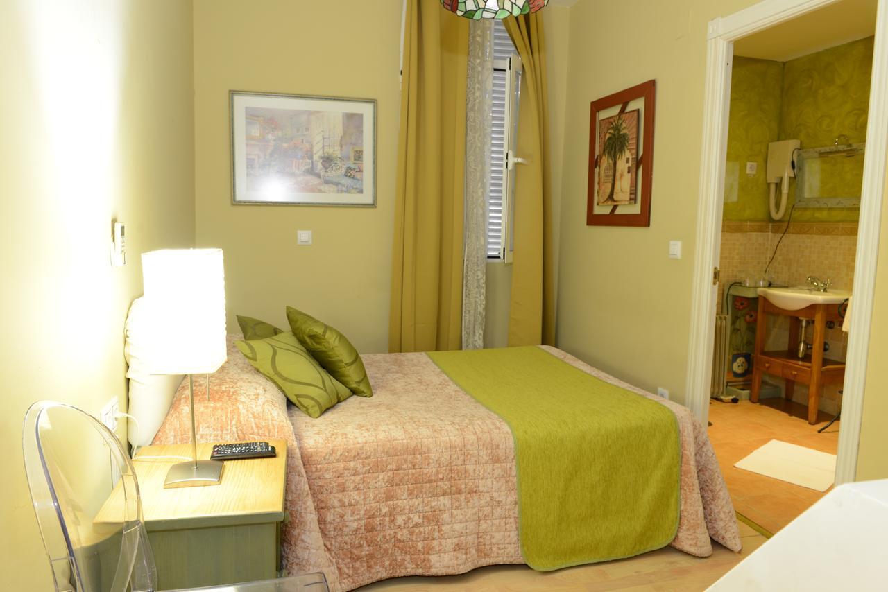 Tu Mansion Guest House Navalcarnero Bagian luar foto